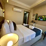 Lelll Hagia Sofia Szálloda *