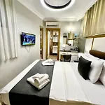 Lelll Hagia Sofia Szálloda *