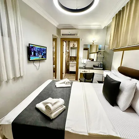 Lelll Hagia Sofia Hotel *